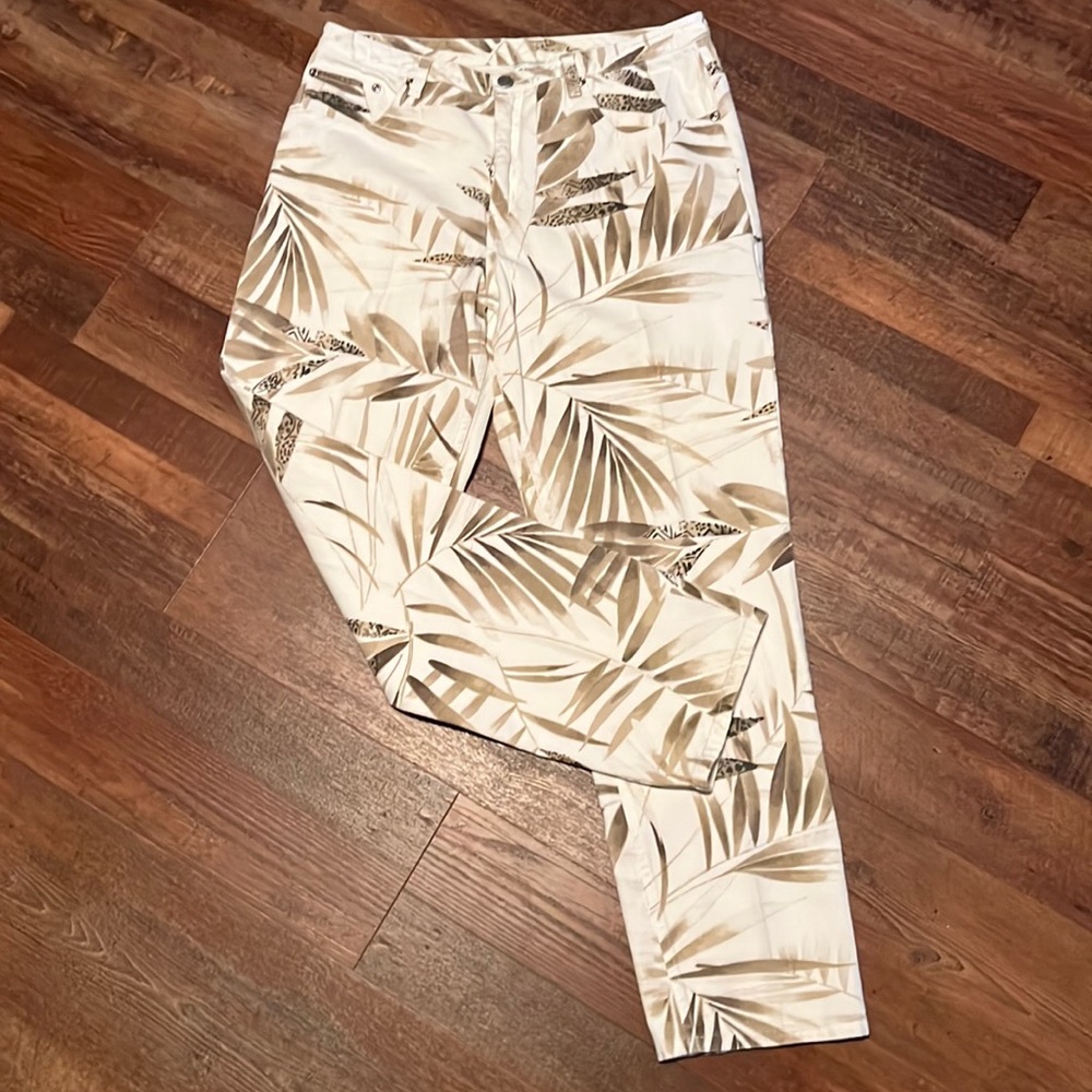 NWOT Chico Tropical Jeans Size 2
